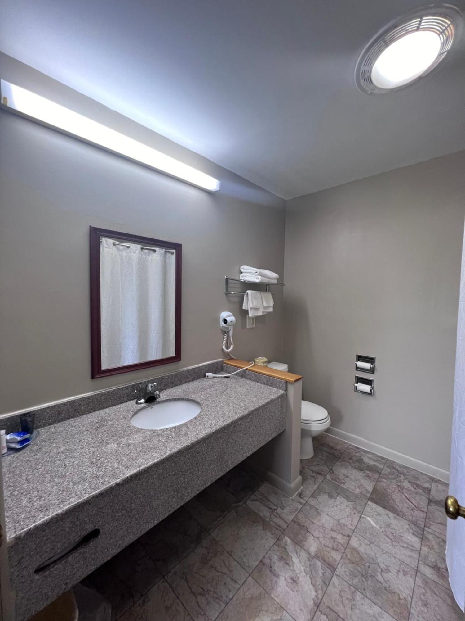 Rodeway Inn & Suites Hershey Exteriör bild
