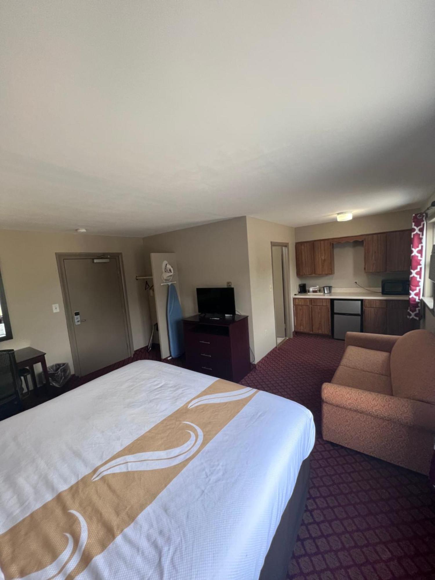 Rodeway Inn & Suites Hershey Exteriör bild